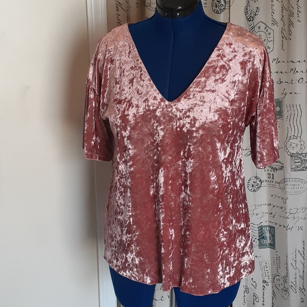 NWOT BOBEAU Pink Crushed Velvet Top Size L